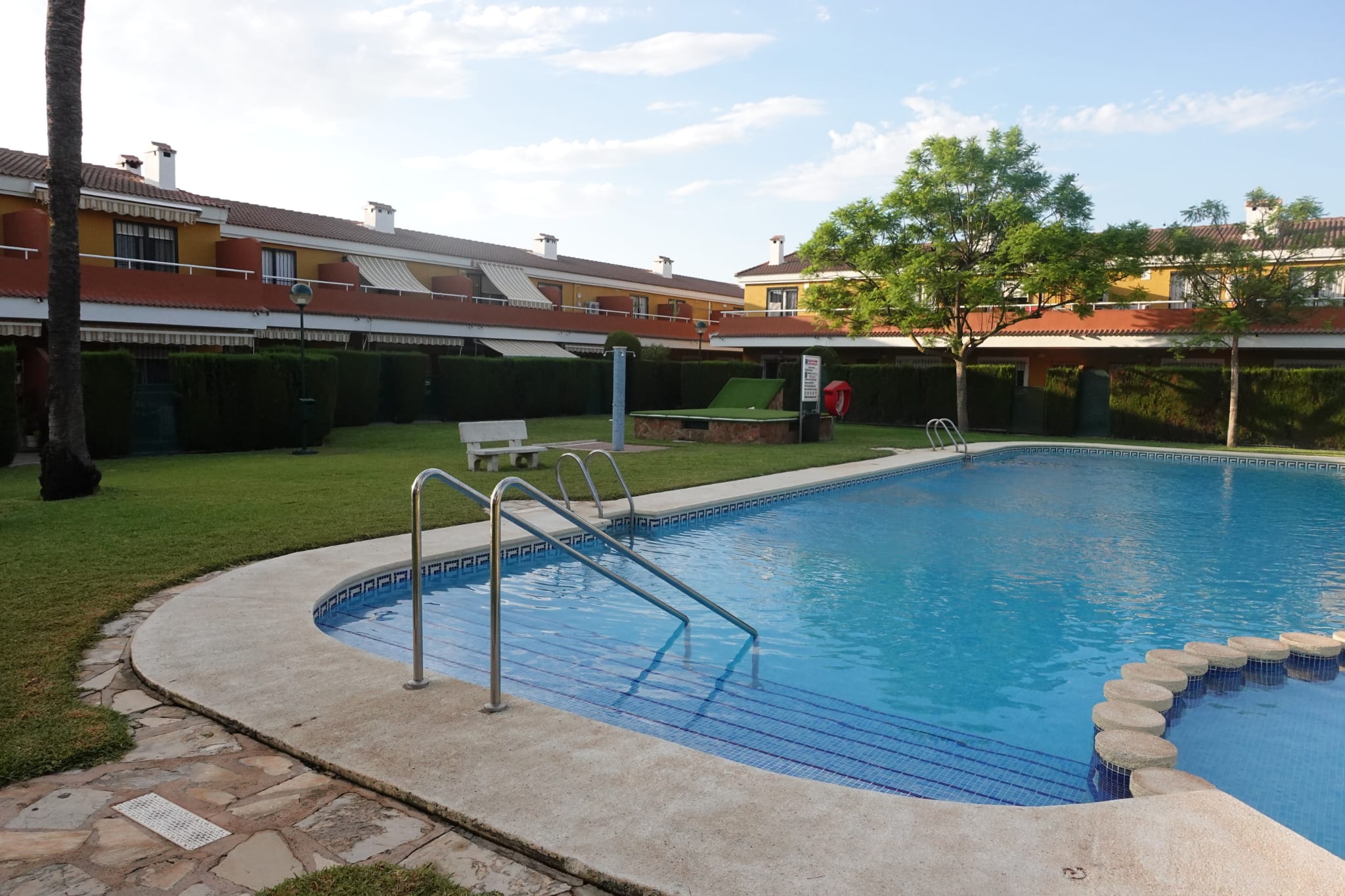 SE VENDE BUNGALOW DUPLEX,EN DENIA, LAS MARINAS