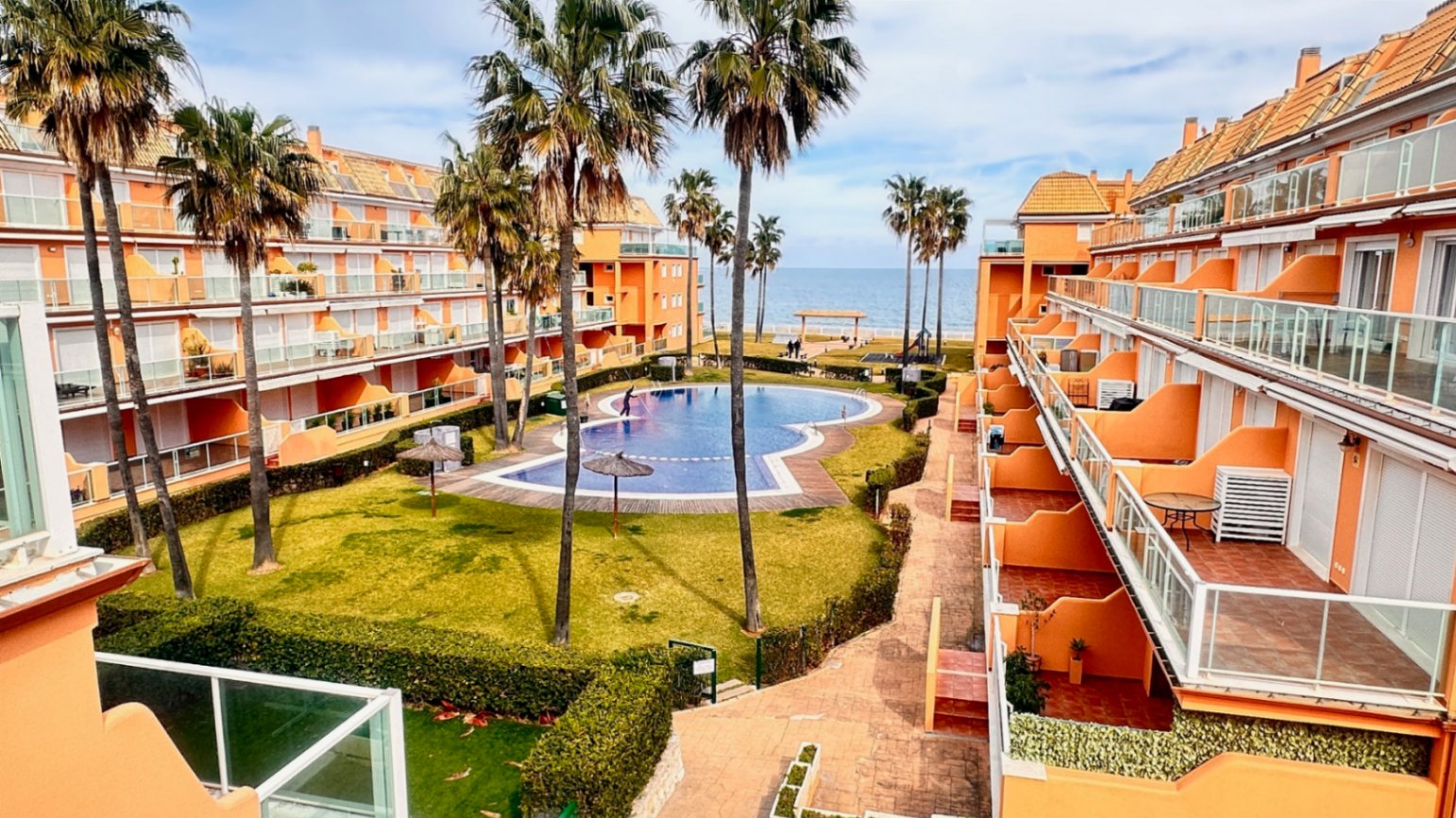 VENTA DE APARTAMENTO PRIMERA LINEA NE PLAYA DE ARENA