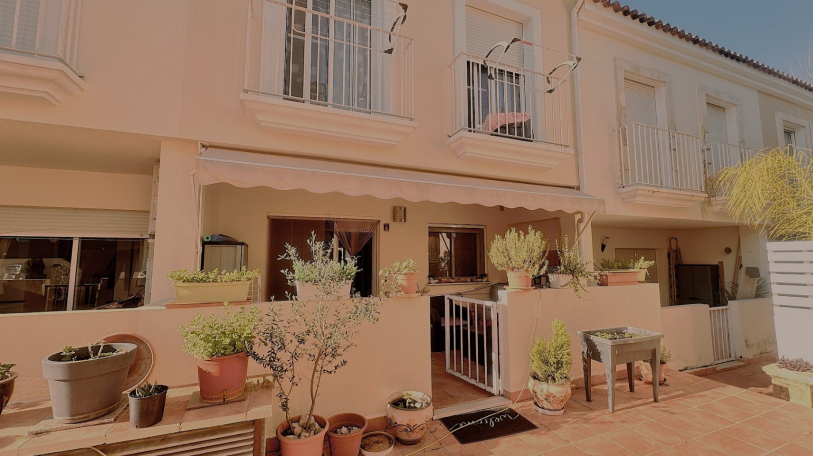 VENTA DE ADOSADO DUPLEX EN SAGRA
