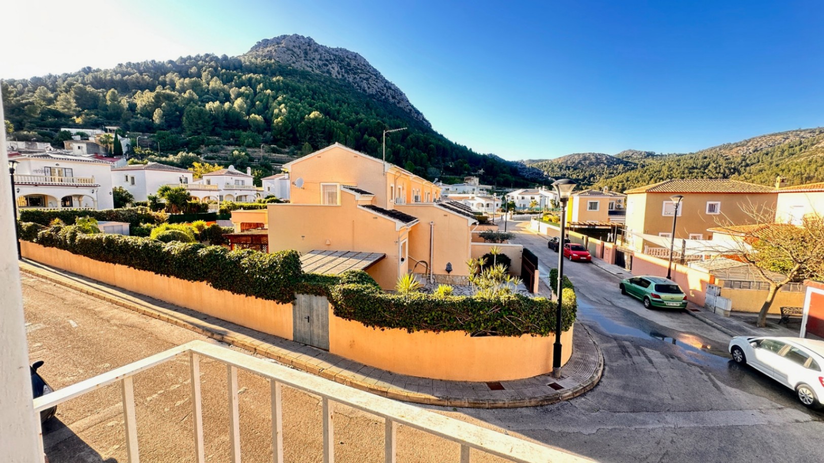 VENTA DE ADOSADO DUPLEX EN SAGRA