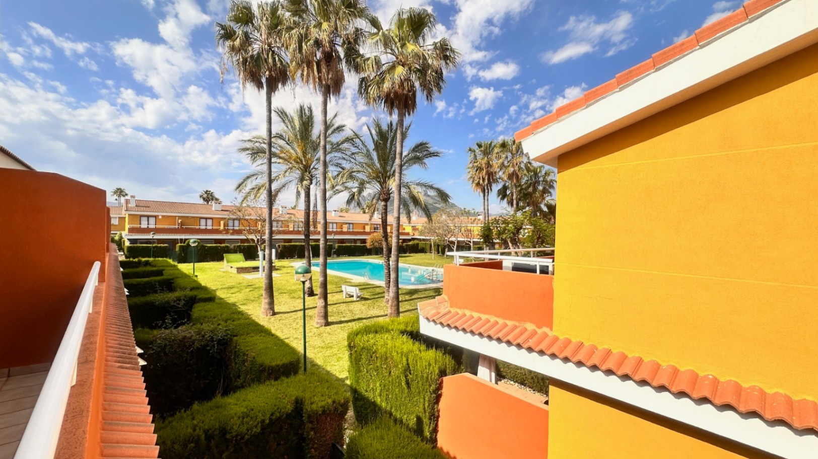 SE VENDE BUNGALOW DUPLEX,EN DENIA, LAS MARINAS
