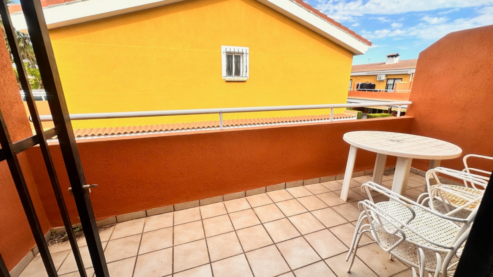 SE VENDE BUNGALOW DUPLEX,EN DENIA, LAS MARINAS