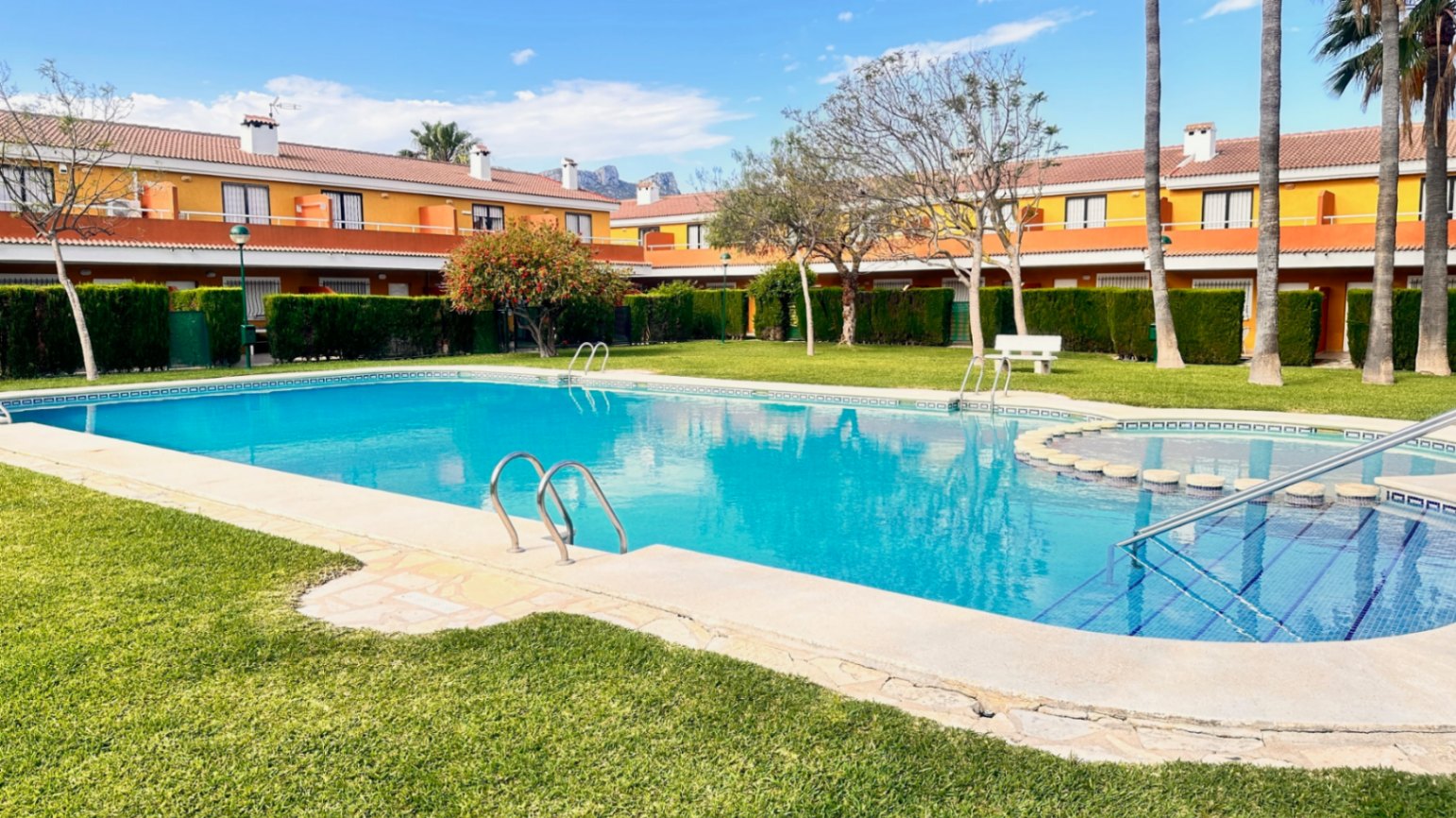 SE VENDE BUNGALOW DUPLEX,EN DENIA, LAS MARINAS