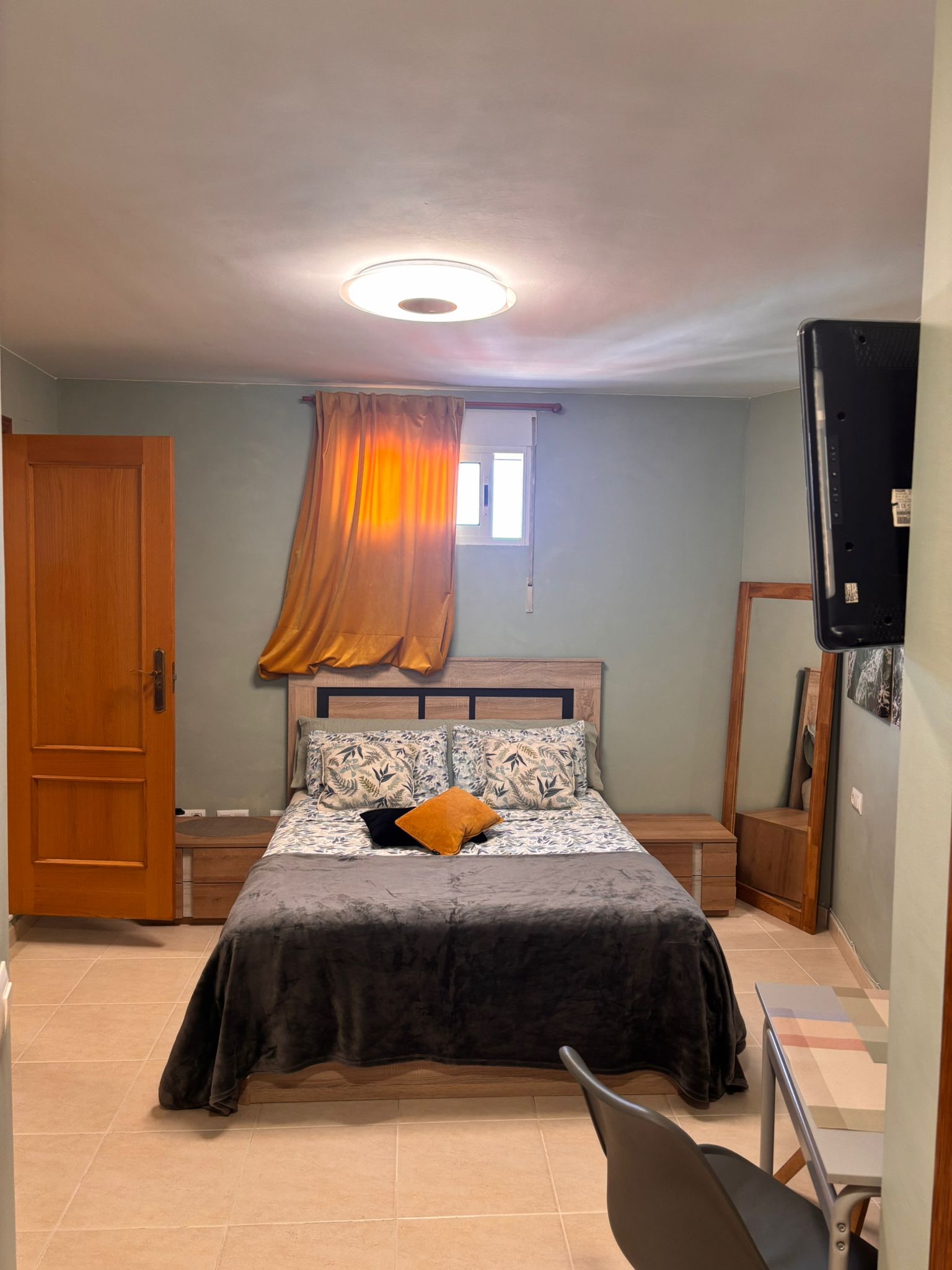 VENTA DE ESTUDIO EN DENIA, ZONA DE MUCHA DEMANDA